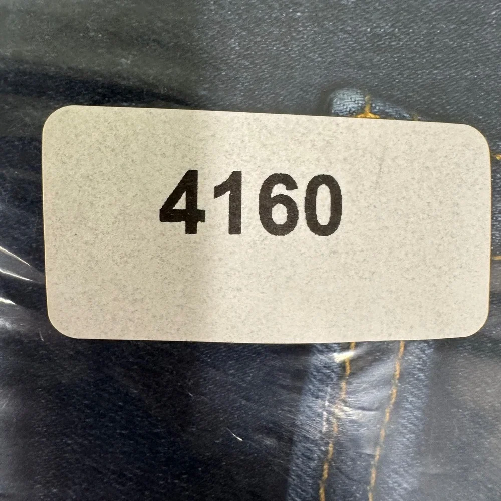 Levi 506 Straight Leg Jeans Mens 40x32 Dark Wash Blue Excellent Denim Pants